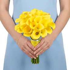 Букет невесты с  жёлтыми каллами