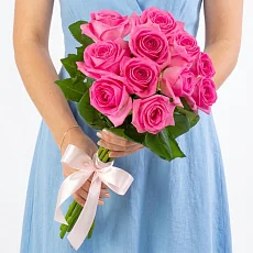 11 Ярких Розовых Роз