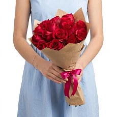 15 малиновых Кенийских роз (40 см)