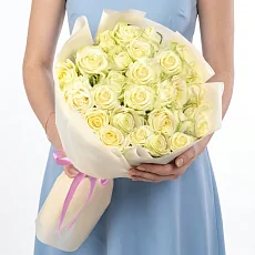 Букет из 25 Белых Роз в букете