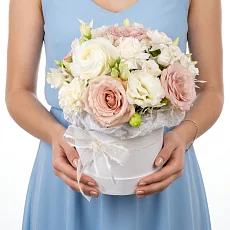 Шляпная коробка "Незнакомка"