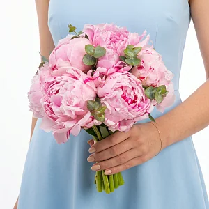 Букет невесты из  7 Пионов Сара Бернар