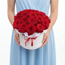 Композиция из 19 Роз в коробке