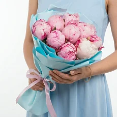 9 Пионов Сара Бернар в упаковке