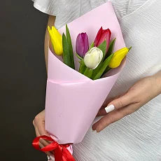 Букет 5 тюльпанов микс