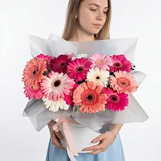 Шляпная коробка "17 Гербер"