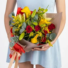 Букет из лилий и роз