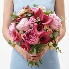 Букет невесты  с пионами и каллами