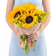 Букет "5 Подсолнухов в крафте"