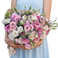 Букет из 21 Бело-Розовой Эустомы