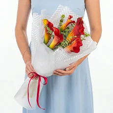 5 Оранжевых Калл в упаковке