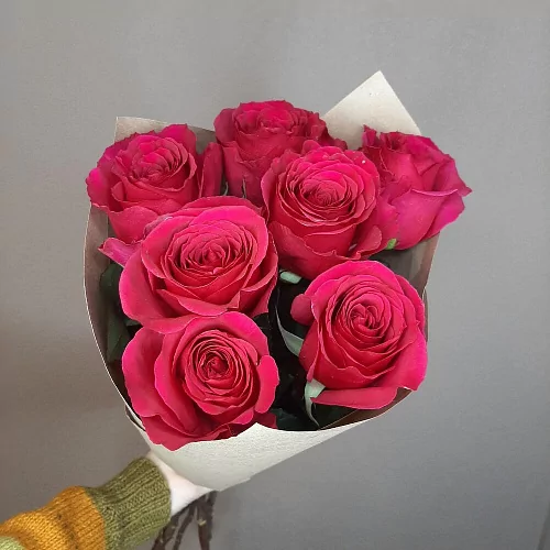 7 Малиновых роз  