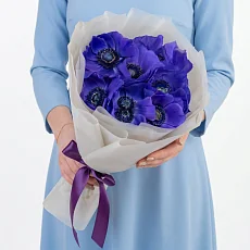 9 Синих Анемонов в упаковке