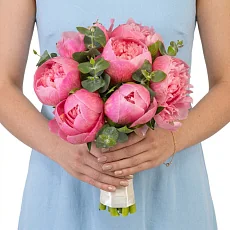 Букет невесты из 7 Розовых Пионов