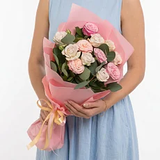 5 Розовых кустовых пионовидных роз