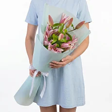 3 Лилии в упаковке