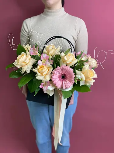 Сумка с розой и герберой