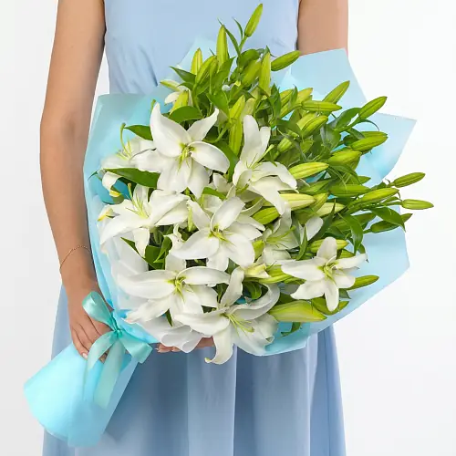 9 Белых Лилий