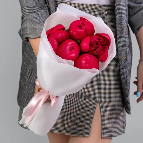 5 Малиновых Пионов в упаковке