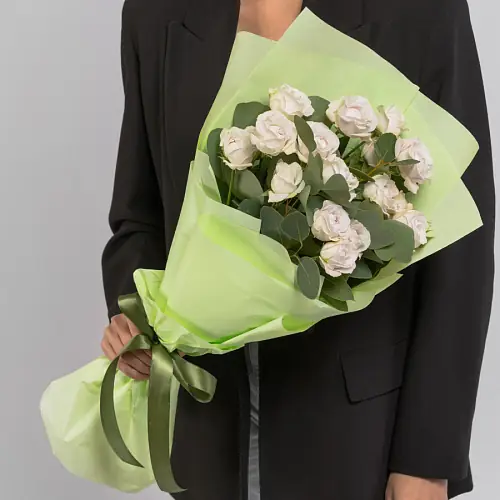 5 Кустовых Пионовидных  Роз с эвкалиптом 