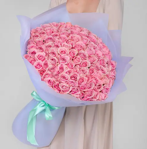 Розы нежно розовые в пленке