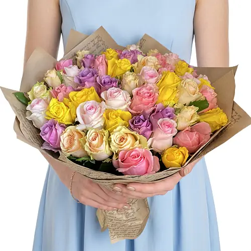 Авторский букет из роз "Первая любовь" (40 см)