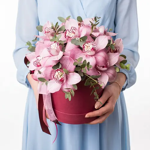 Цветочная композиция из орхидей