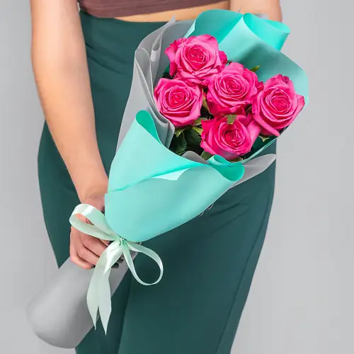 5 Малиновых роз