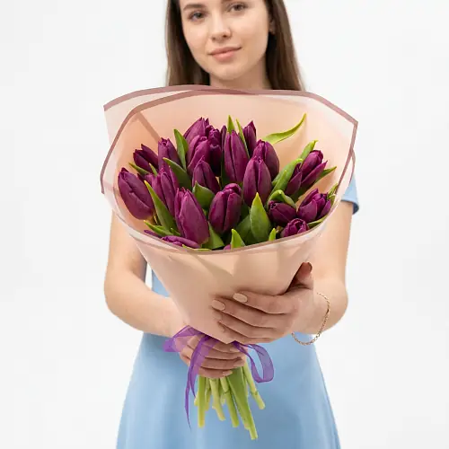 Фиолетовые тюльпаны 25 шт