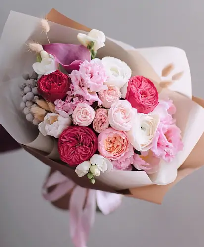 Нежный с розой и фрезией 