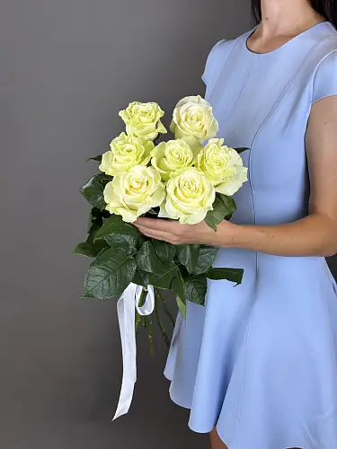 7 Белых роз Эквадор
