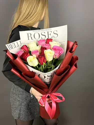 Букет живых цветов из 15 роз