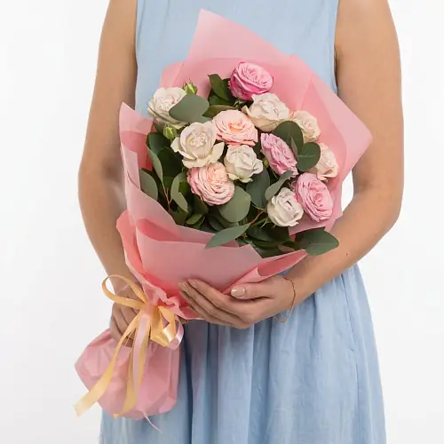 5 Розовых кустовых пионовидных роз