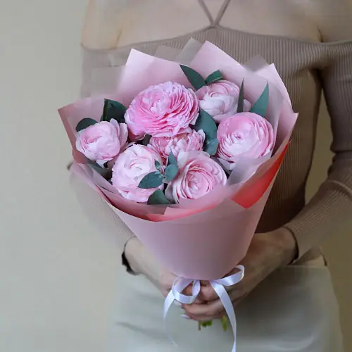 Нежные Ранункулюсы и Эвкалипт