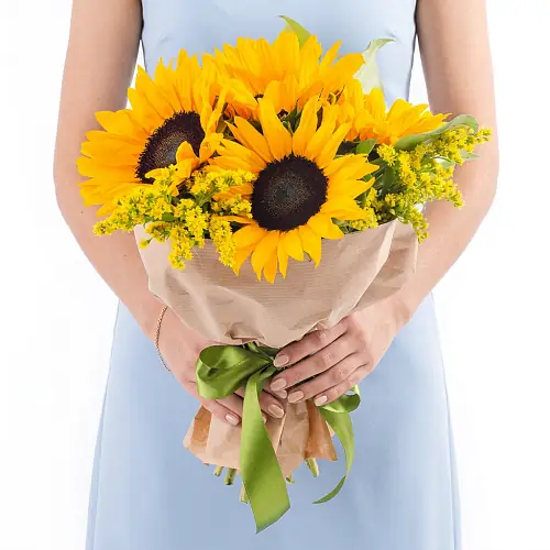 Букет "5 Подсолнухов в крафте"