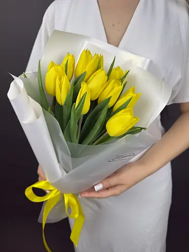 Букет 11 Желтых Тюльпанов
