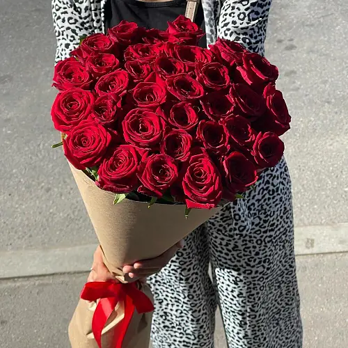 31 Красная Роза в упаковке