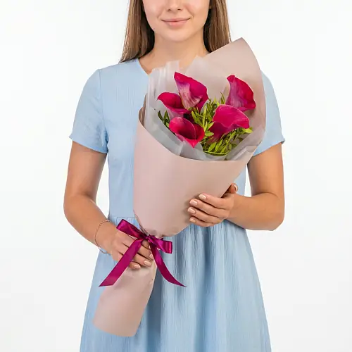 Букет из 5  Калл в упаковке